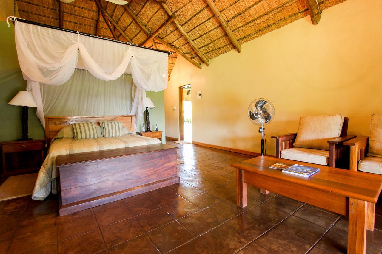 Kumbali Country Lodge ลิลองเว ภายนอก รูปภาพ