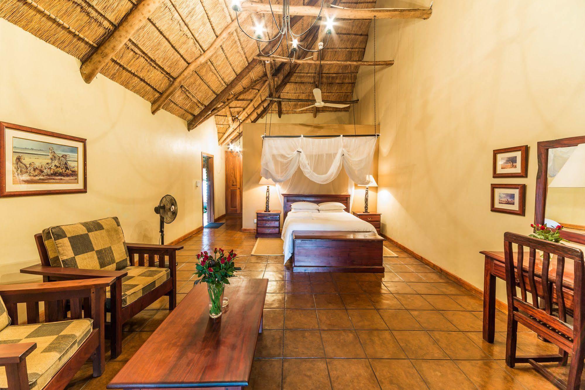 Kumbali Country Lodge ลิลองเว ภายนอก รูปภาพ