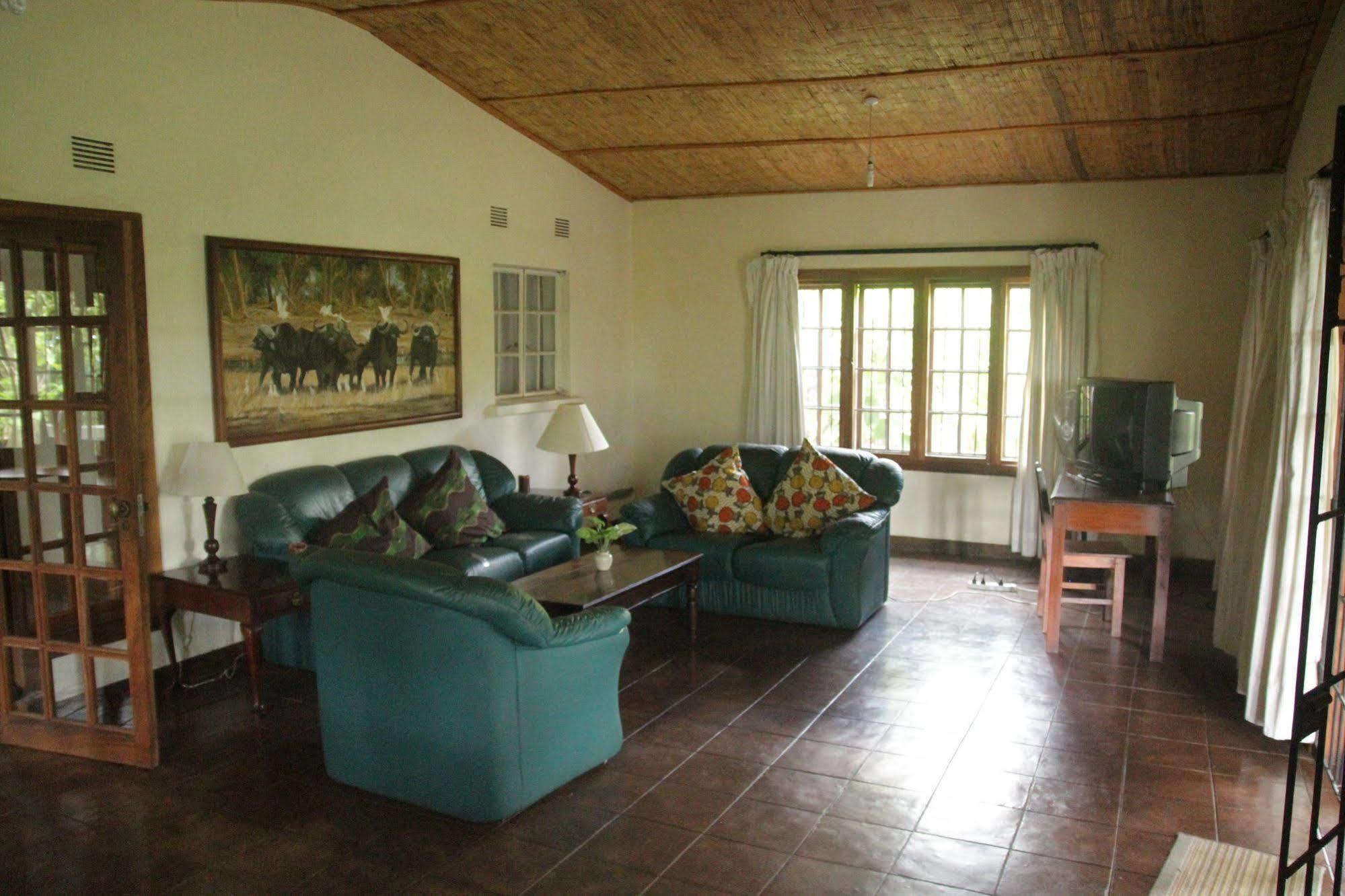 Kumbali Country Lodge ลิลองเว ภายนอก รูปภาพ